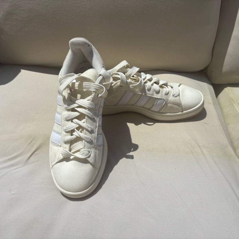 Adidas Cream Athletic Shoes Sleek Design